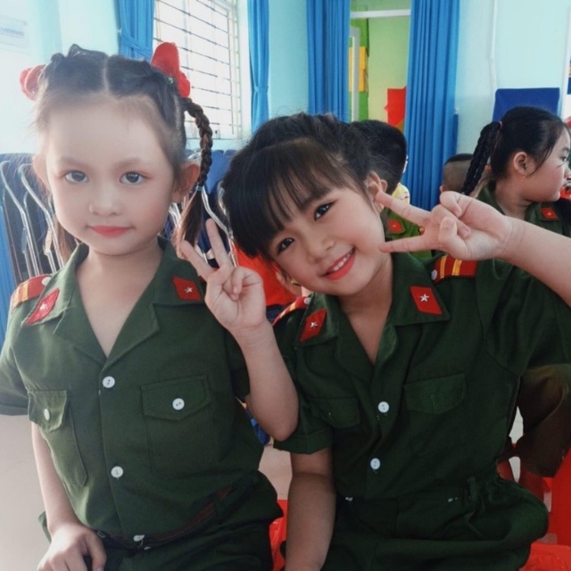 Combo 2Bộ Quần Áo Bo Đoi Trẻ Em Kèm Nón Bèo
