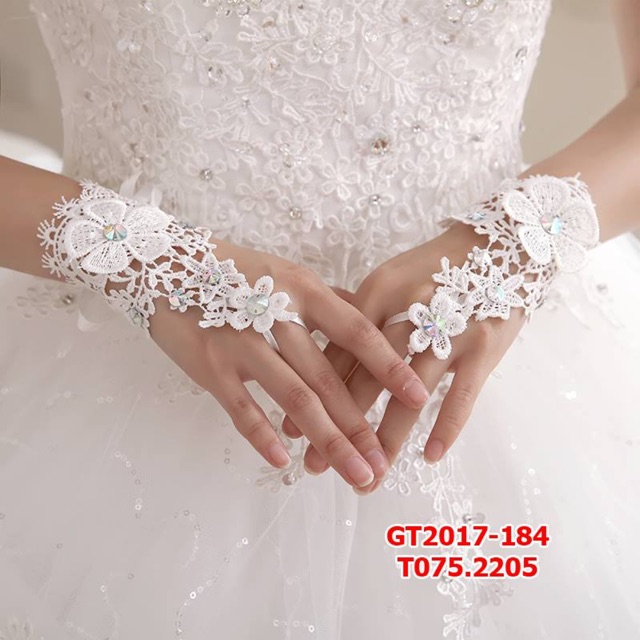 Găng tay cô dâu - phụ kiện cưới Giang - găng tay ren hở ngón