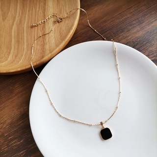 Vòng cổ thanh lịch charm đá đen