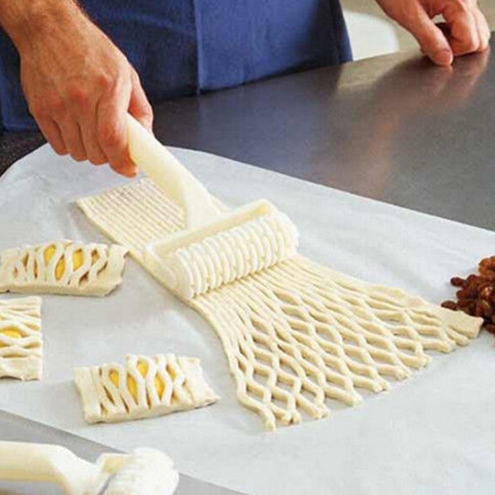 Dụng cụ lăn cắt bột làm bánh pizza bằng nhựa tiện lợi