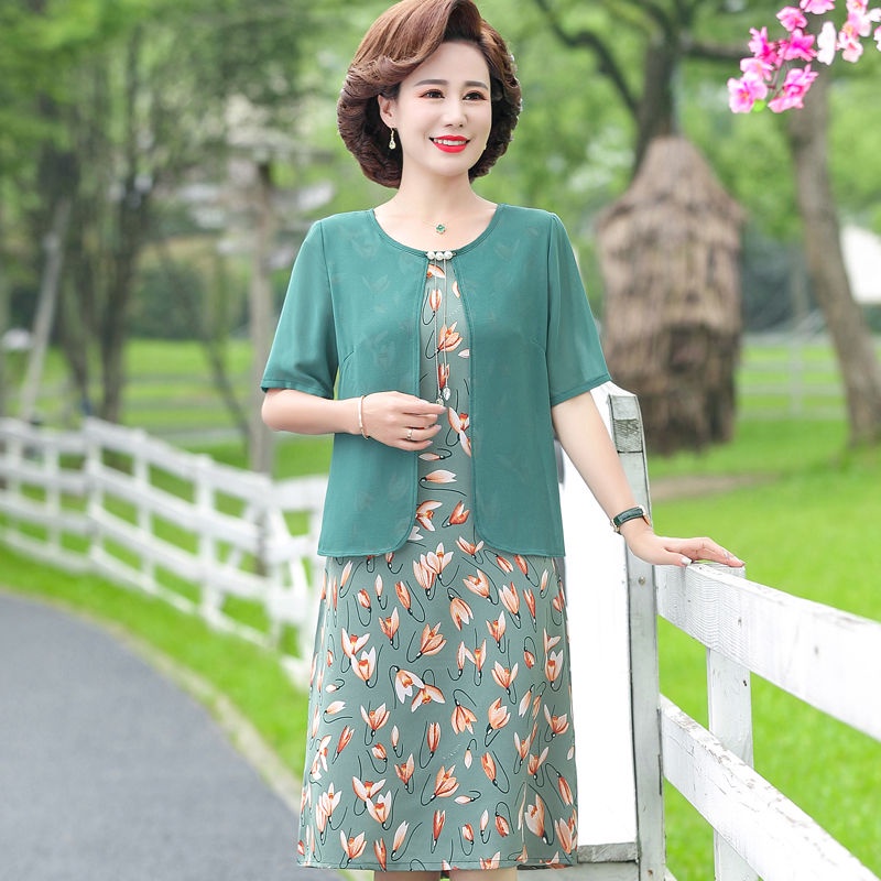 Váy mùa hè cho phụ nữ trung niên 40 tuổi 50 voan dài qua gối người và già