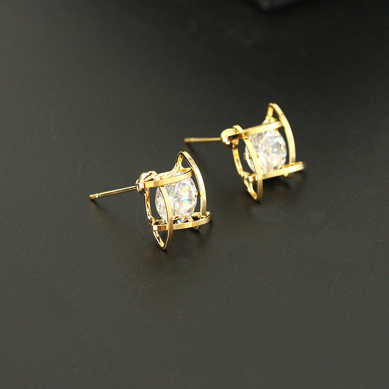 Khuyên Tai Tạo Hình Độc Đáo Cho Nữ