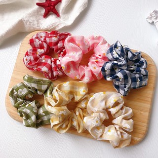 Scrunchies chun cột, buộc tóc caro hoa cúc