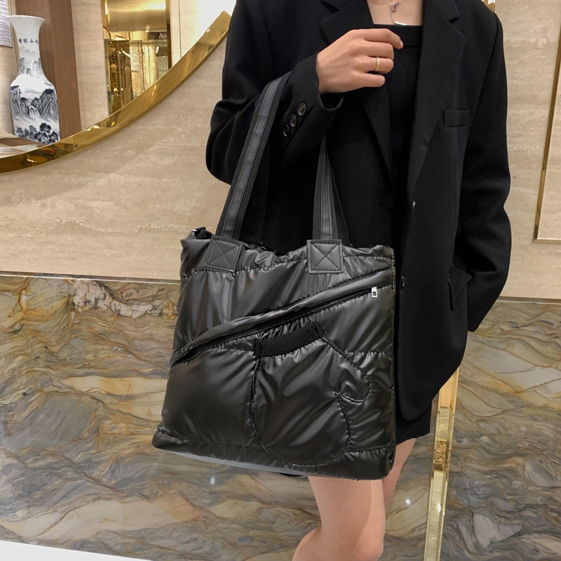 Ielgy Túi Đeo Chéo Màu Đen Thời Trang Hàn Quốc