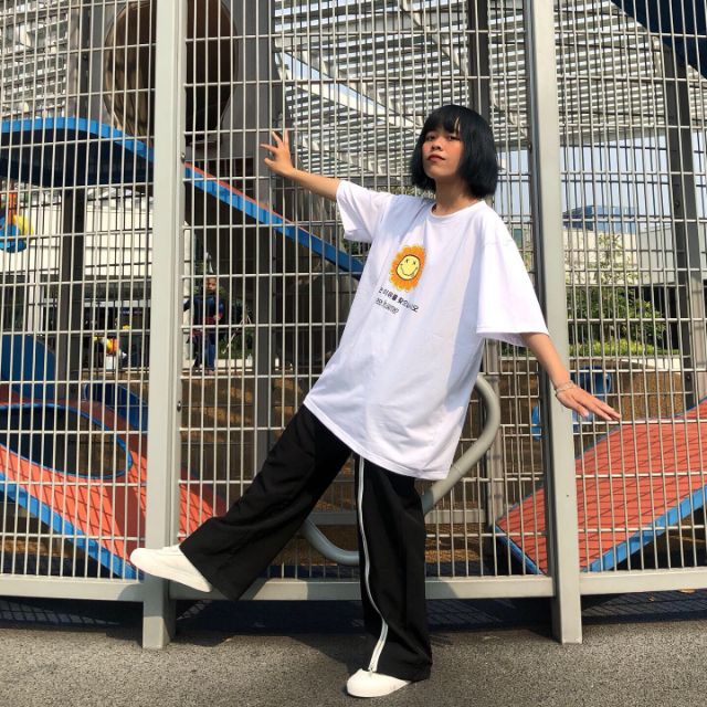 Áo thun bông hoa (Trắng) | BigBuy360 - bigbuy360.vn