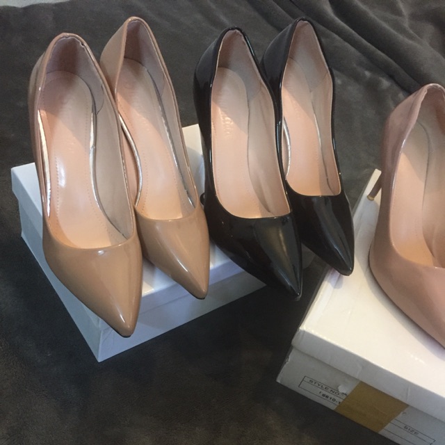 Giày cao gót mũi nhọn