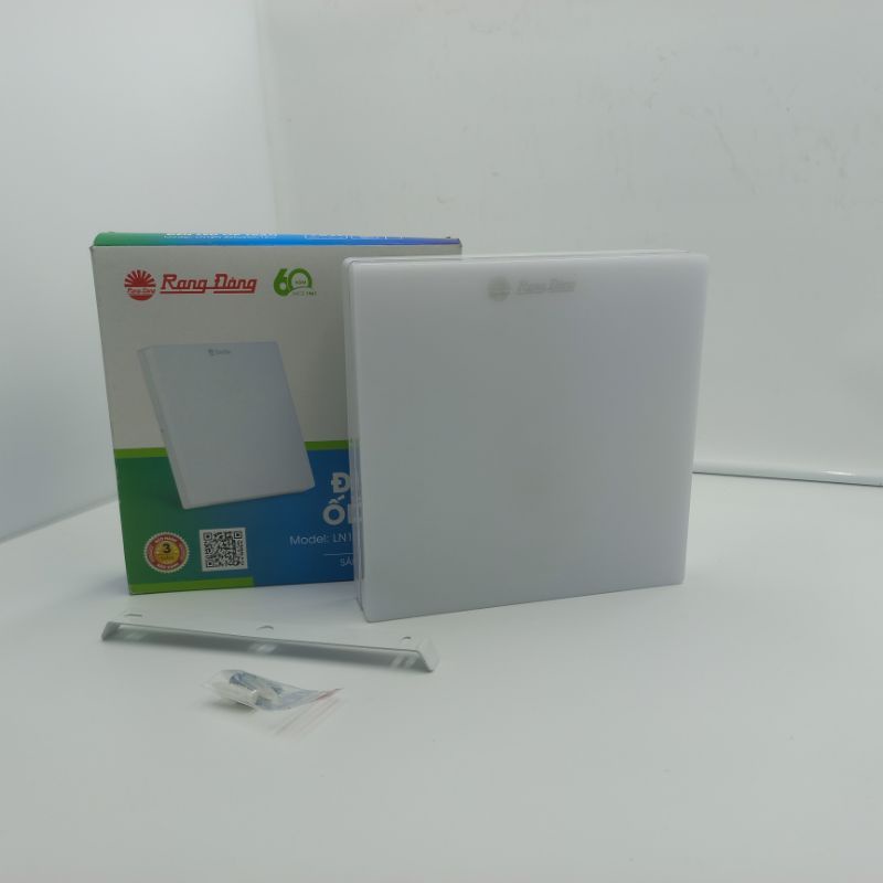 Đèn Led ốp trần vuông nổi Rạng Đông LN12N 220 × 220 /18 W và 300 × 300 / 24W