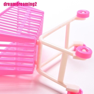 1 Búp Bê Barbie Mua Sắm