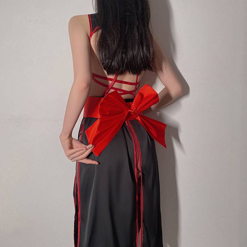 Bộ đồ lót sườn xám hở lưng thêu họa tiết phong cách retro quyến rũ cho nữ