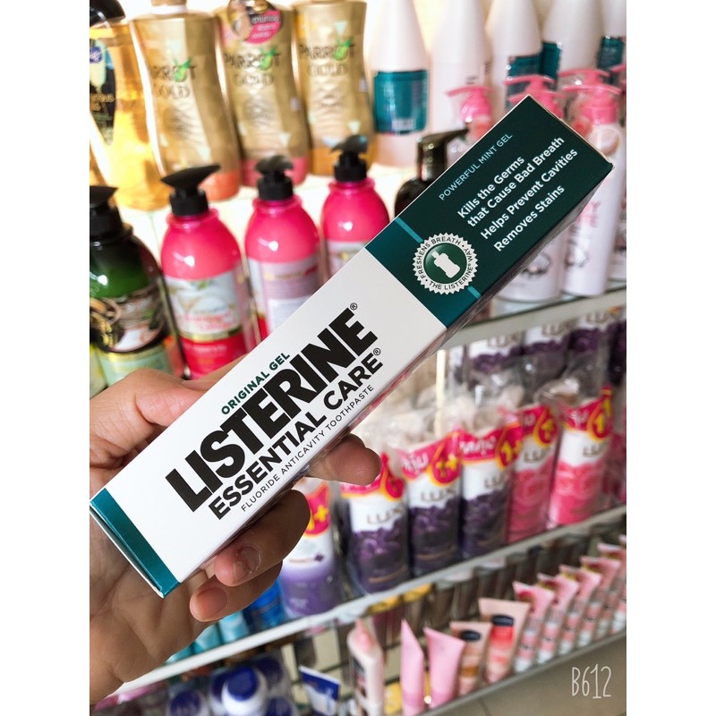 Kem đánh răng Listerine 119g