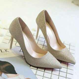 Giày cao gót nhọn ánh nhũ - công chúa 7 phân from rộng ( fullbox)