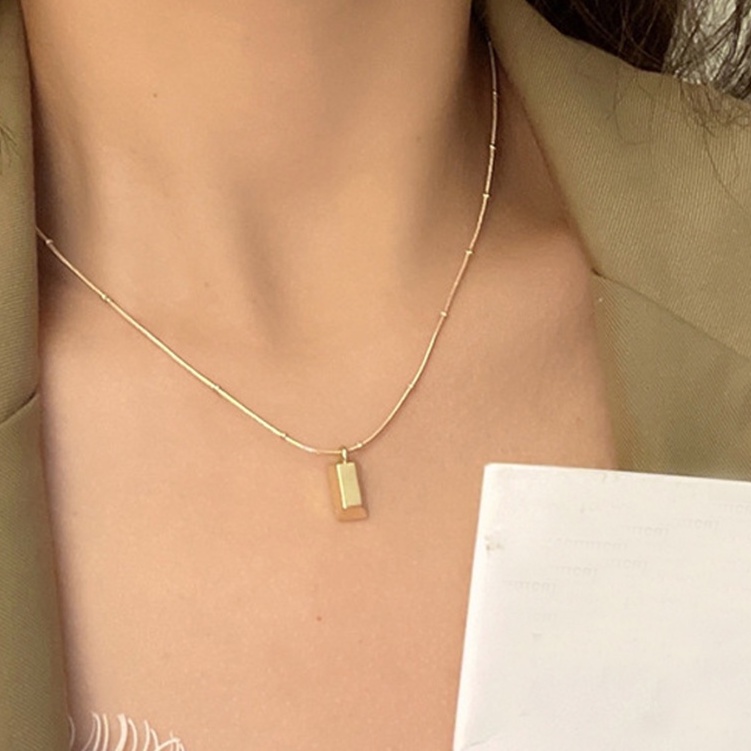 Vòng cổ Kim Loại Mạ Vàng Mặt Hình Chữ Nhật Ngắn
