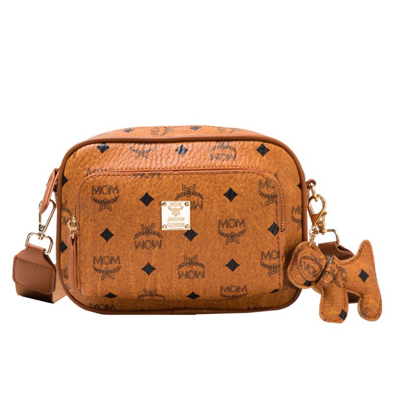 Túi Đeo Chéo MOM Visetos Crossbody Bag.