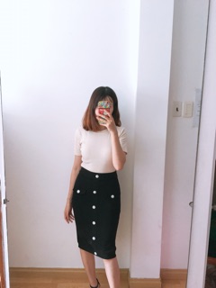Chân váy nút công sở xẻ sau