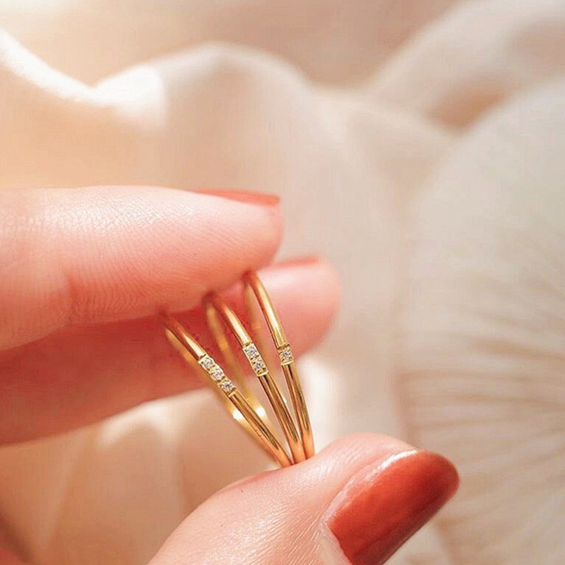 Nhẫn Titan Mạ Vàng 18k Đính Đá Kim Cương Đơn Giản Thời Trang Phong Cách Hàn Quốc Cho Nữ
