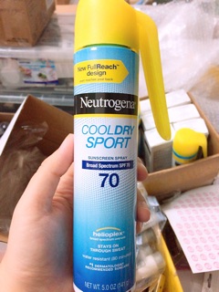 Xịt chống nắng Neutrogena Cooldry Spf 50