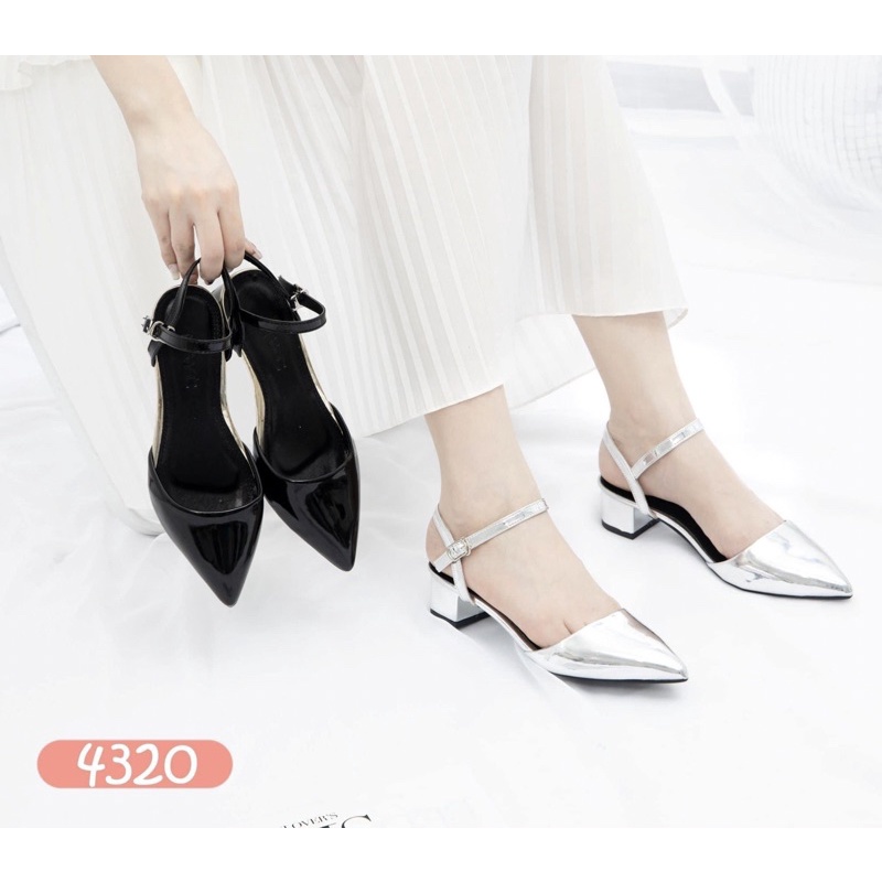 Giày bít mũi gót vuông 3 phân hở hậu da trơn bóng quai cài