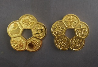 Đồng tiền hoa mai