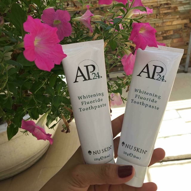 Kem đánh răng trắng răng AP24