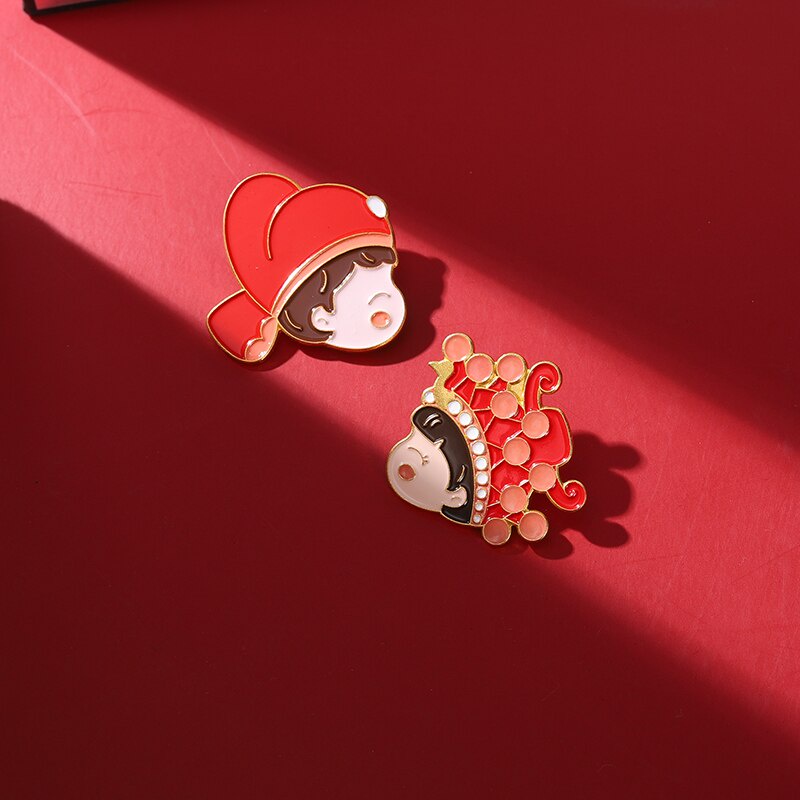 Ghim Cài Áo Cô Dâu Chú Rể Hoạt Hình Trung Quốc Và Phương Tây Tráng Men Làm Quà Tặng Cho Bạn Bè