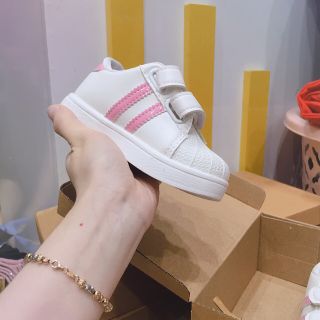 Giày adidas cho bé
