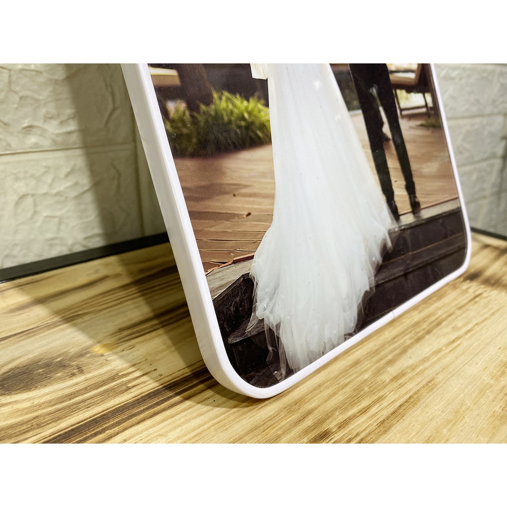 Ảnh gỗ mica bo viền 20x30 | BigBuy360 - bigbuy360.vn