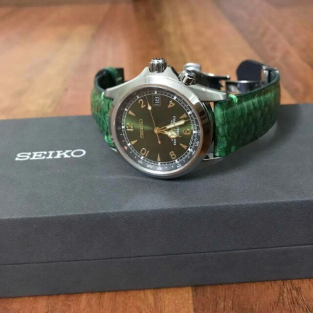 Da chân gà làm dây đồng hồ