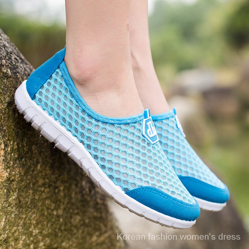 Summer Mesh Shoes Women's Breathable Sandals Old Beijing Cloth Shoes Hollow Mesh Shoes Flat Non-Slip Driving Shoes Beach Shoes