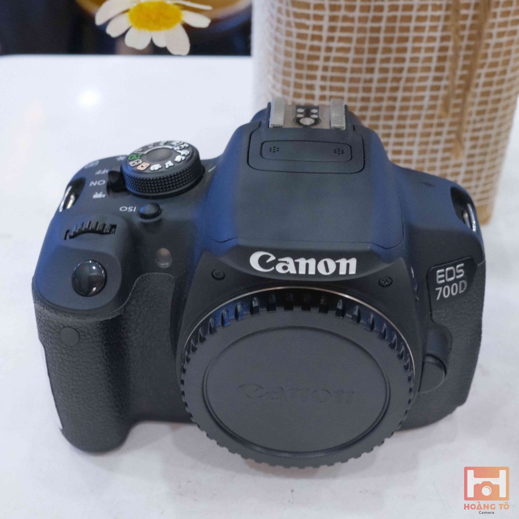 Máy ảnh CANON 700D kèm lens kit 18-55mm cũ