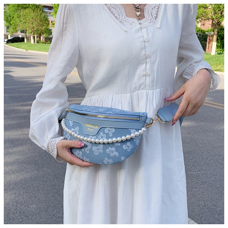 Túi đeo chéo một bên vai IELGY bằng canvas dây đeo bản rộng phối ngọc trai cho nữ