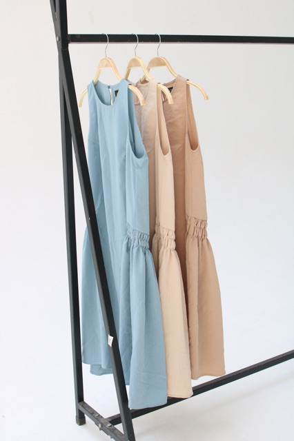 Maris Dress / Váy không tay nhún sườn