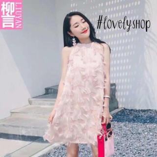 Váy cổ yếm tua rua