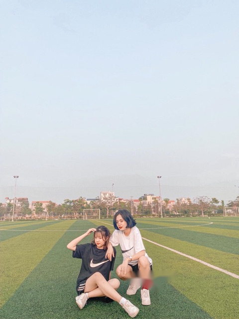 Bộ đùi nữ dấu phẩy