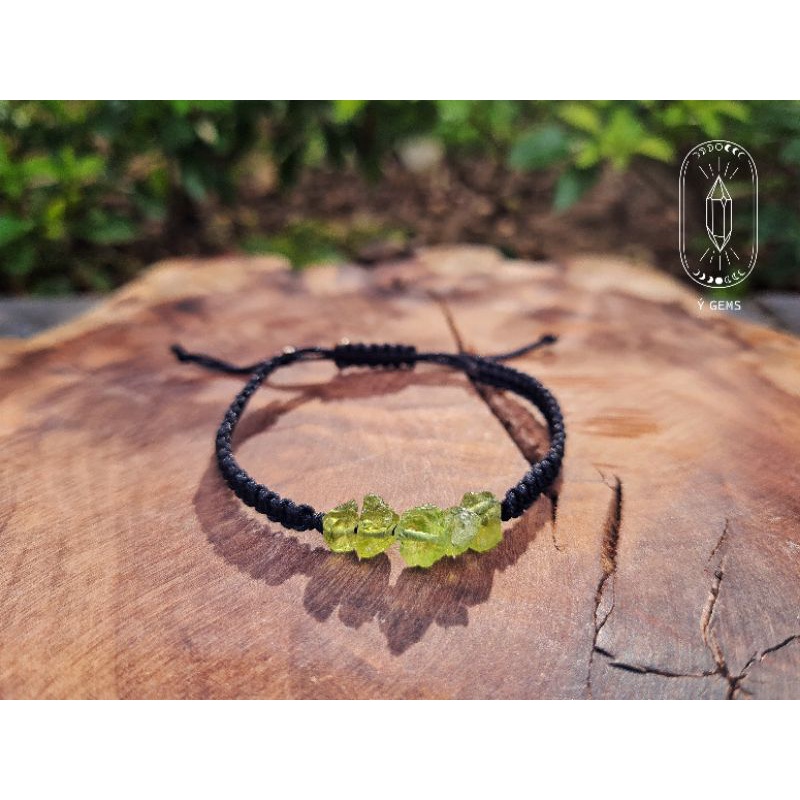 Vòng tay Peridot thô tự nhiên tết macrame dây rút điều chỉnh độ dài