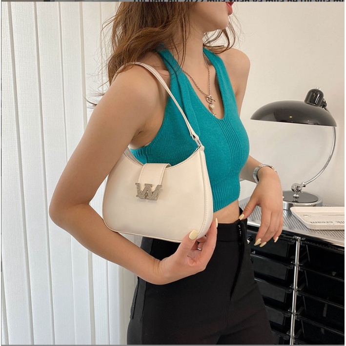 Túi xách nữ đeo chéo kiểu dáng Hàn Quốc chất da trơn mềm mịn khóa từ chữ W nhỏ nhắn Capucha T144