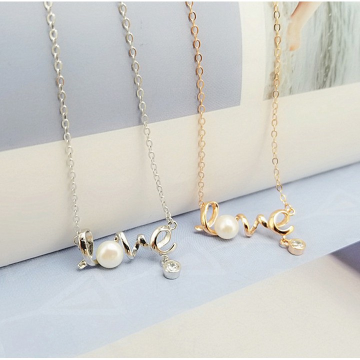 Vòng cổ choker đính đá chữ LOVE