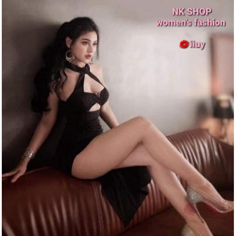 Đầm body cổ yếm xẻ đùi sexy
