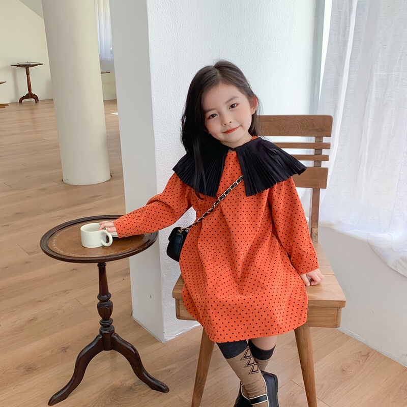 Đầm dáng suông hoạ tiết chấm bi Hàn Quốc kèm cổ bèo rời làm điểm nhấn nổi bật cho bé gái