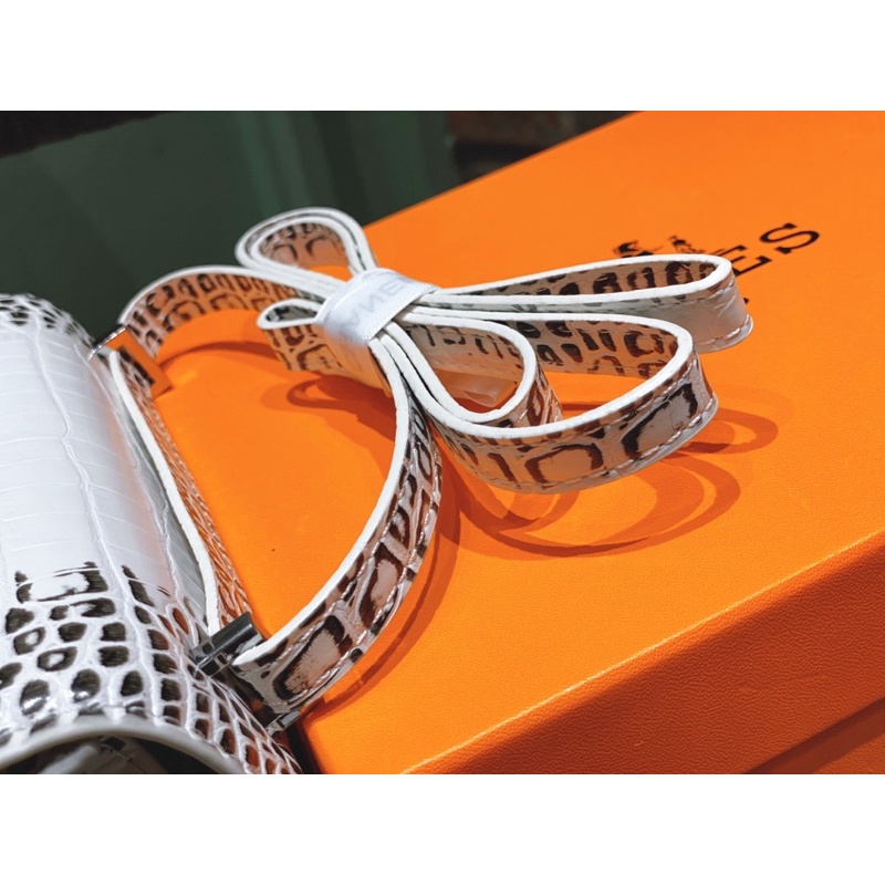 TÚi KHOÁ H VÂN TRẮNG