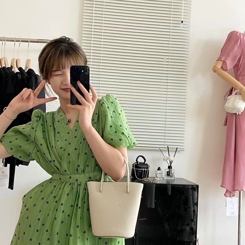 Đầm Voan Tay Ngắn Phồng Cổ Chữ V Nhấn Eo In Họa Tiết Thời Trang Mùa Hè Kiểu Pháp 2022 Mới