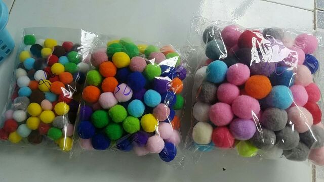 50c Pom pom
