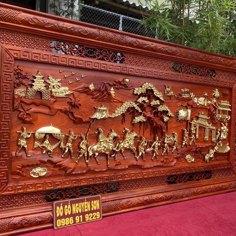 Tranh gỗ vinh quy bái tổ 79 x 155cm