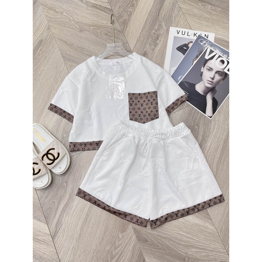 Set bộ LV croptop chất xốp dập nổi siêu hot hit