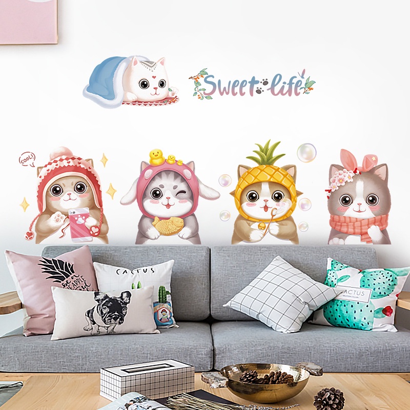 Decal dán tường Mèo cute đội mũ QR9446 trang trí phòng ngủ, phòng khách phòng học