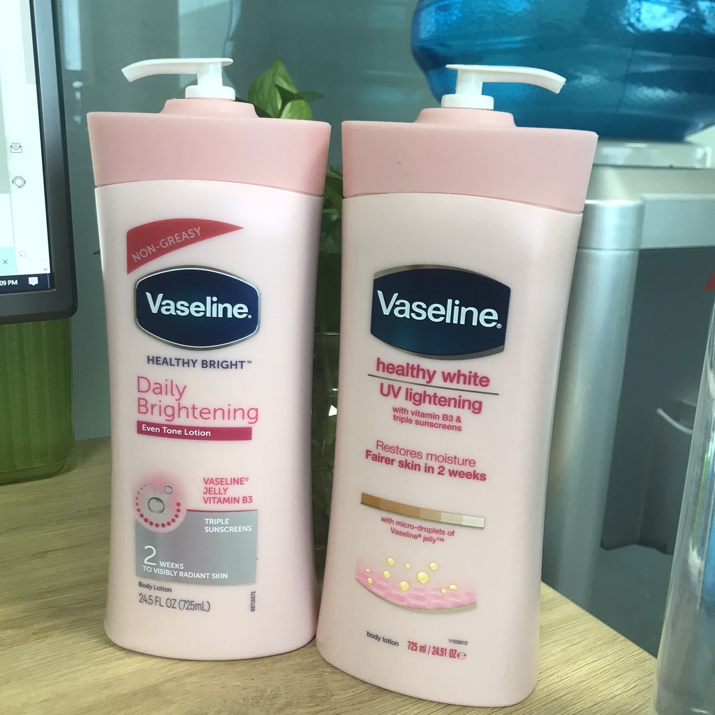 Sữa dưỡng thể VASELINE Daily Brightening Body Lotion 725ml (chai màu hồng) dưỡng trắng toàn thân