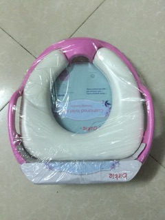 Bệ vệ sinh cho bé