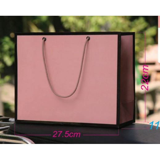 mẫu túi 33 - túi giấy siêu rẻ thời trang nữ đựng quần áo quà tặng các loại size 22x27.5x11cm | BigBuy360 - bigbuy360.vn