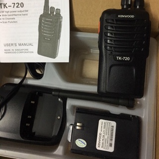 Bộ đàm cầm tay Kenwood Tk 720 - Bảo hành 24 tháng - Tặng kèm tai nghe - Hàng nhập khẩu