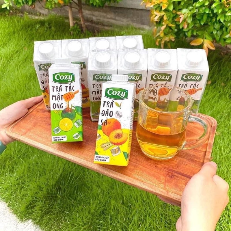 [ Freeship ] TRÀ TRÁI CÂY &amp; TRÀ SƯA COZY 1 THÙNG 24 CHAI 6 LỐC (225Ml/Chai)