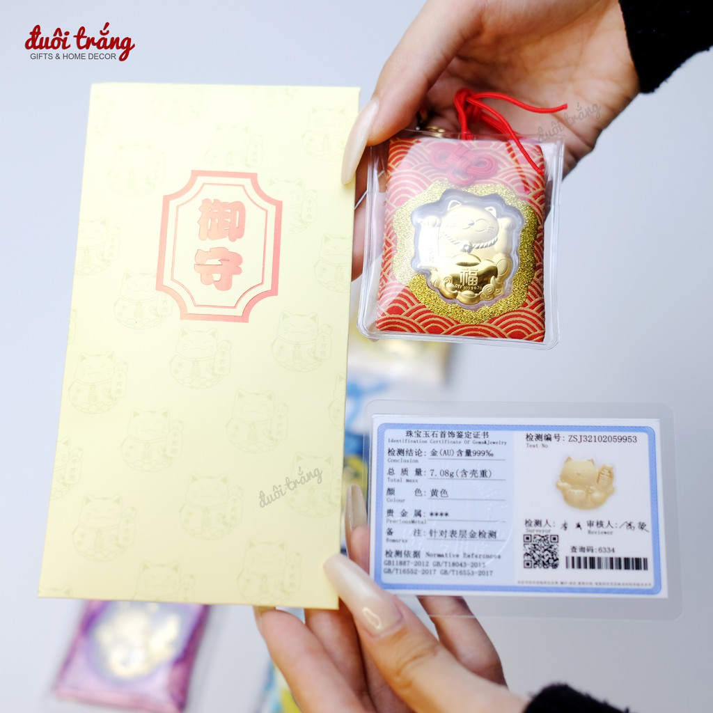 Túi phước Omamori Mèo Thần tài Vàng Chow Tai Fook - các màu